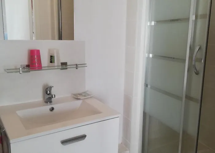 Belle Maison De Village Entierement Climatisee Ferienhaus